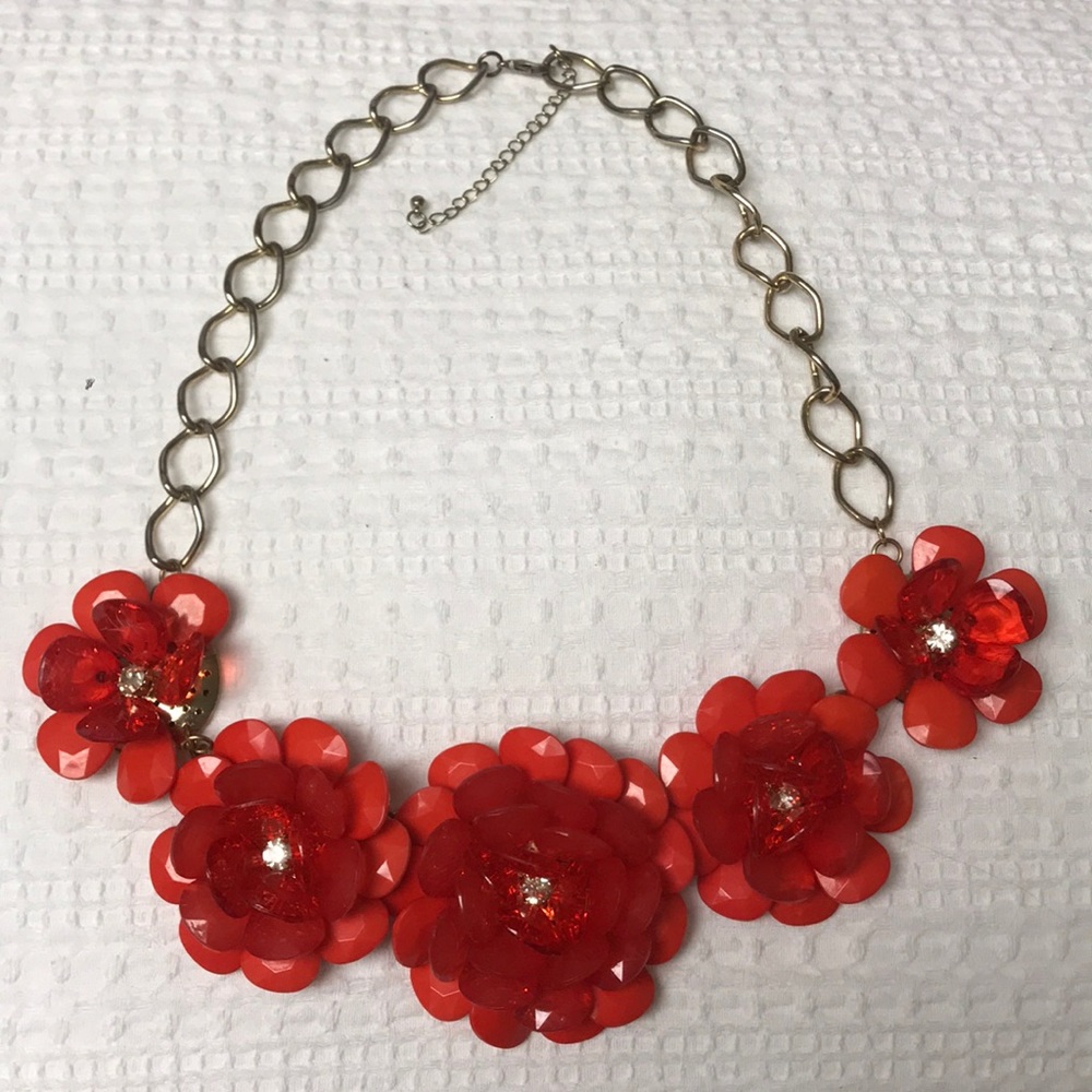 Loft Flower Necklace